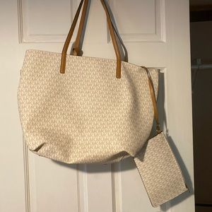 Micheal Kors Logo large tote and clutch